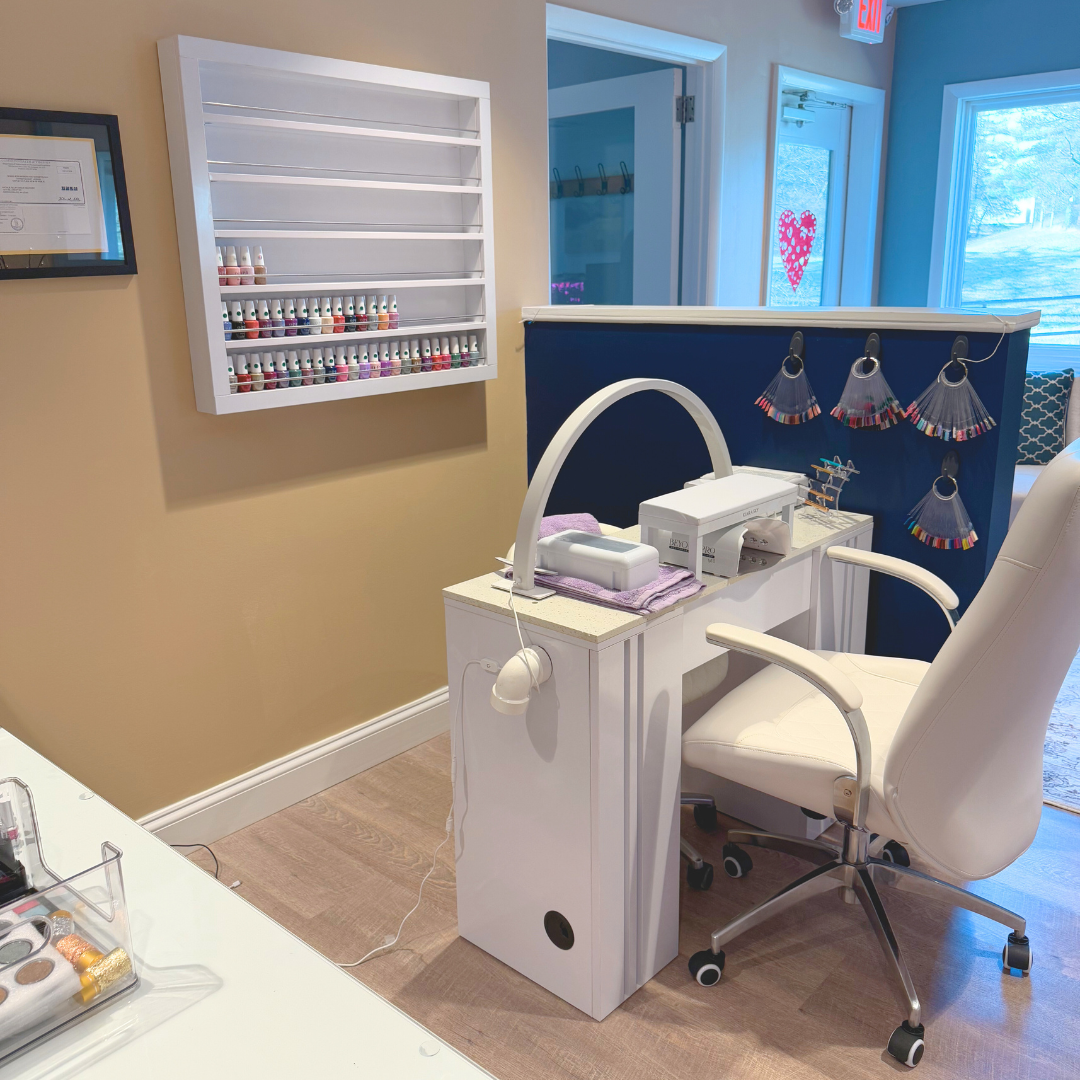 Nail Station