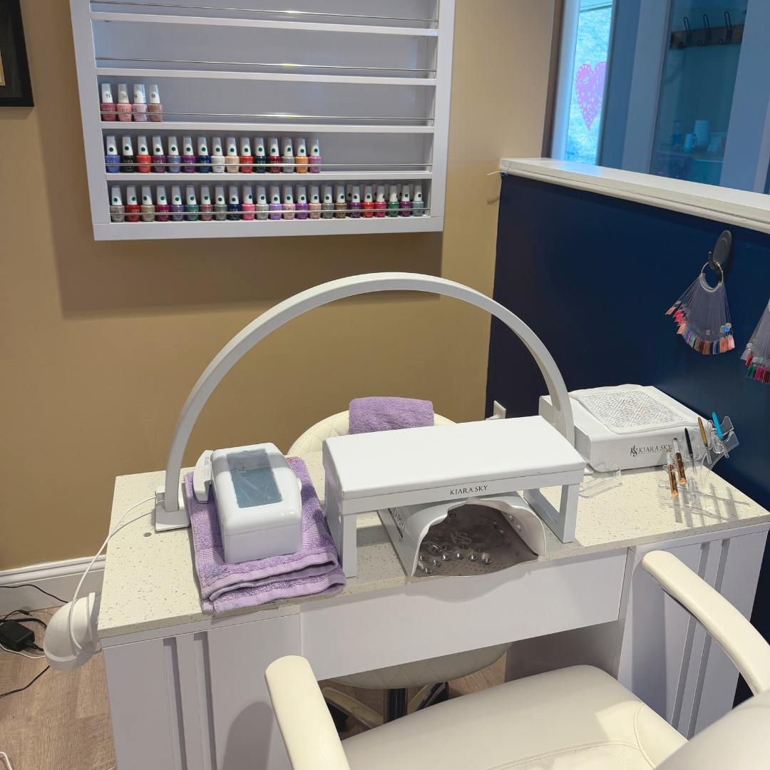 Nail Station (2)